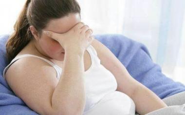 睡覺不關燈有哪些危害？失眠、變胖、患癌風險高！